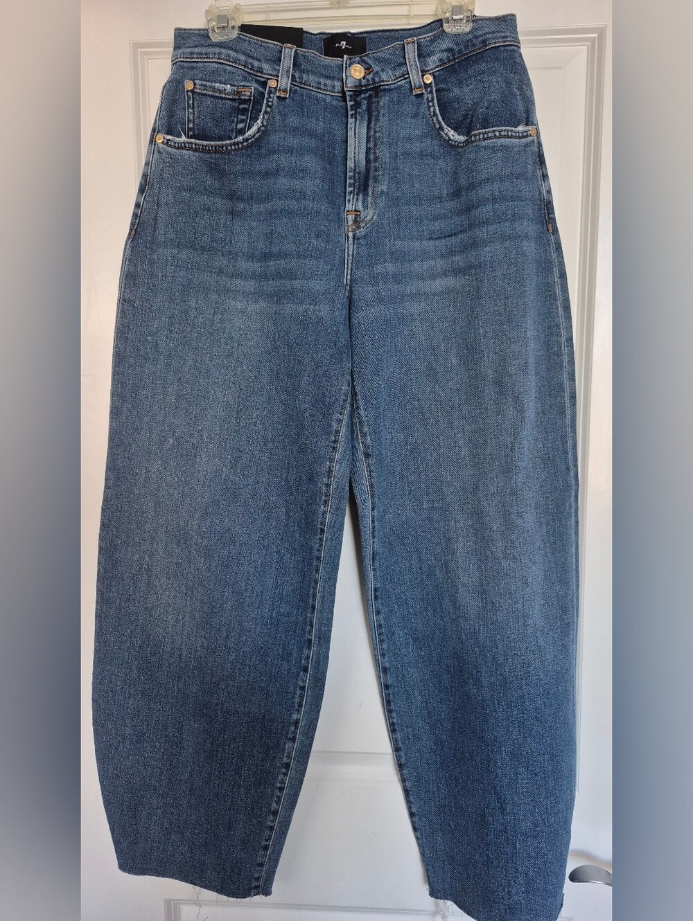 Women’s Bonnie Curvilinear Jeans in Medium Blue Denim